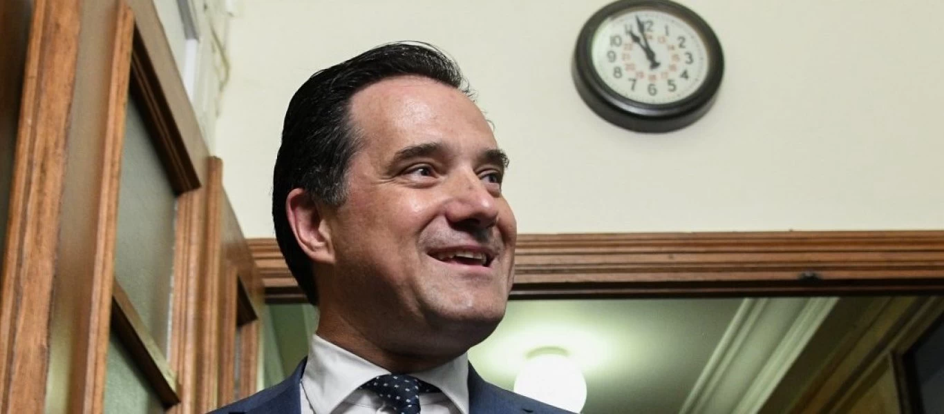 Άδωνη Γεωργιάδη μια χαρά πάει η οικονομία! - Άλλωστε πόσο επιπλέον να πεθάνει ο ήδη πεθαμένος;